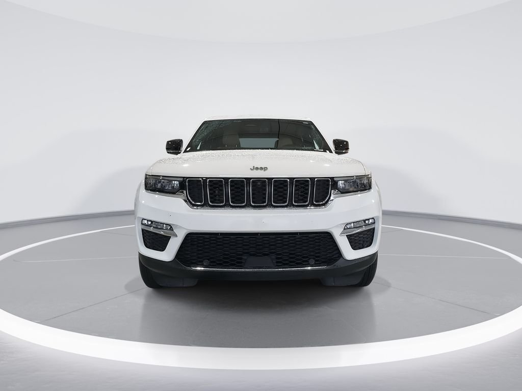 Used 2023 White/off-white Jeep Limited image 3