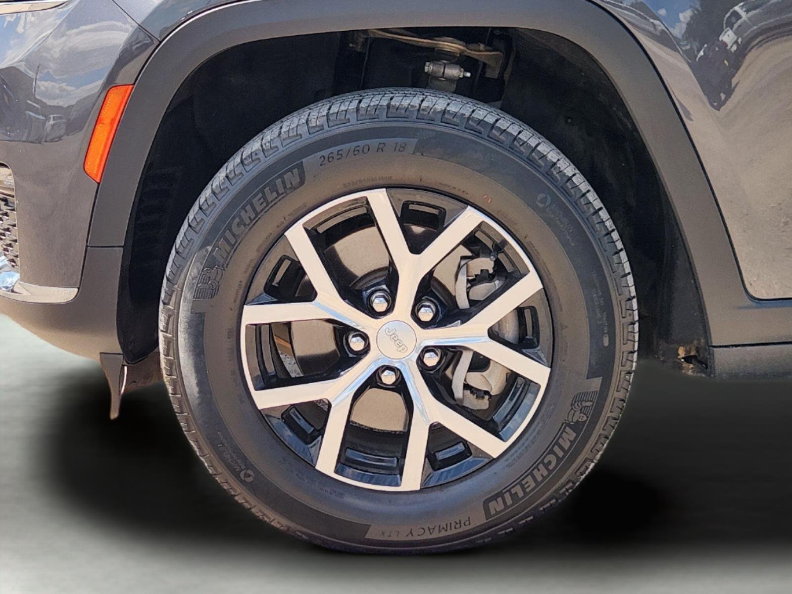 2023 Jeep Grand Cherokee L photo 10 of 33