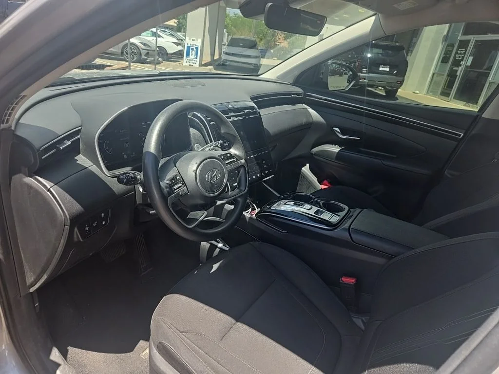 Used 2024 Silver Hyundai SEL image 10