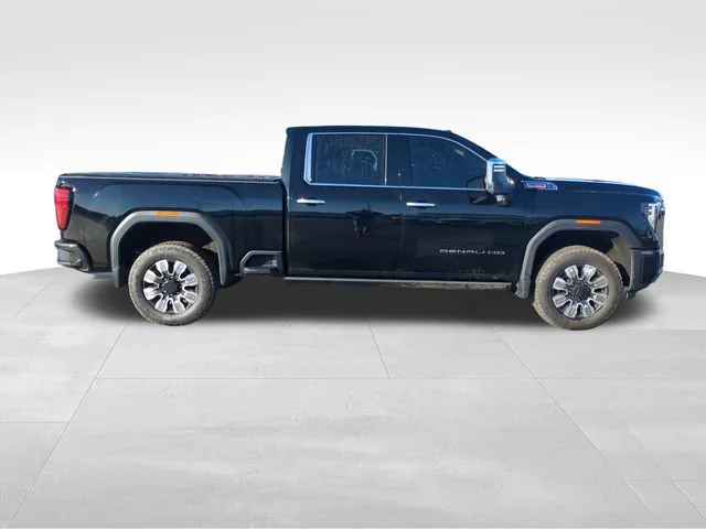 Used 2024 Onyx Black GMC Denali image 7
