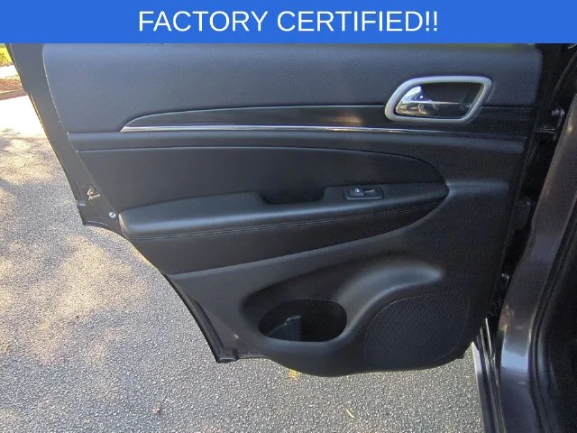 Used 2019 Gray Jeep Limited image 29