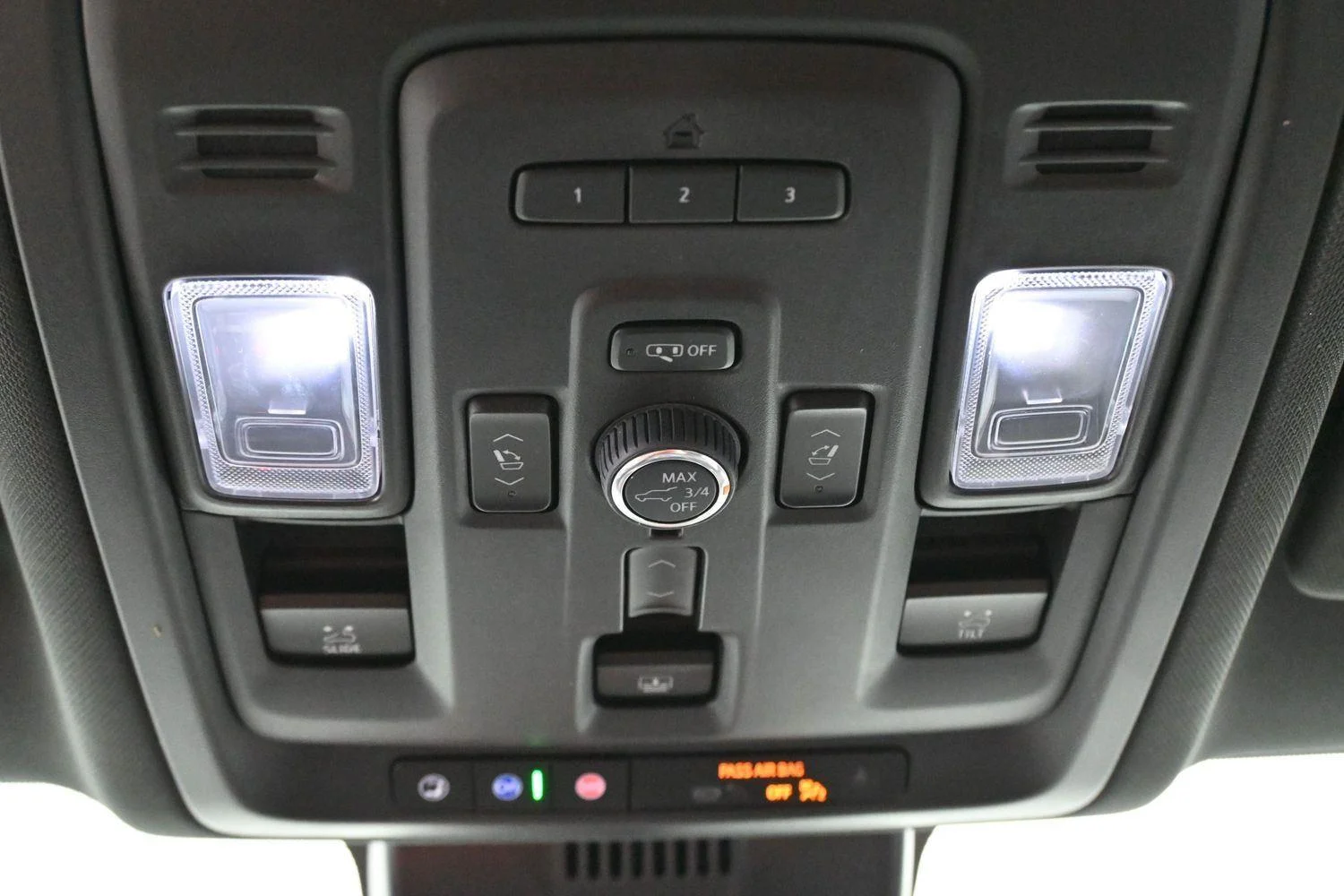 Used 2024 Summit White Chevrolet High Country image 31