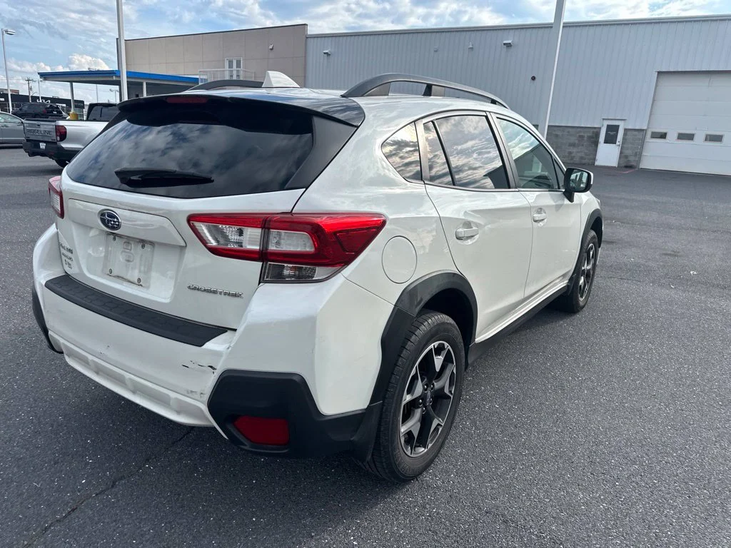 Used 2019 Crystal White Pearl Subaru 2.0i Premium image 3