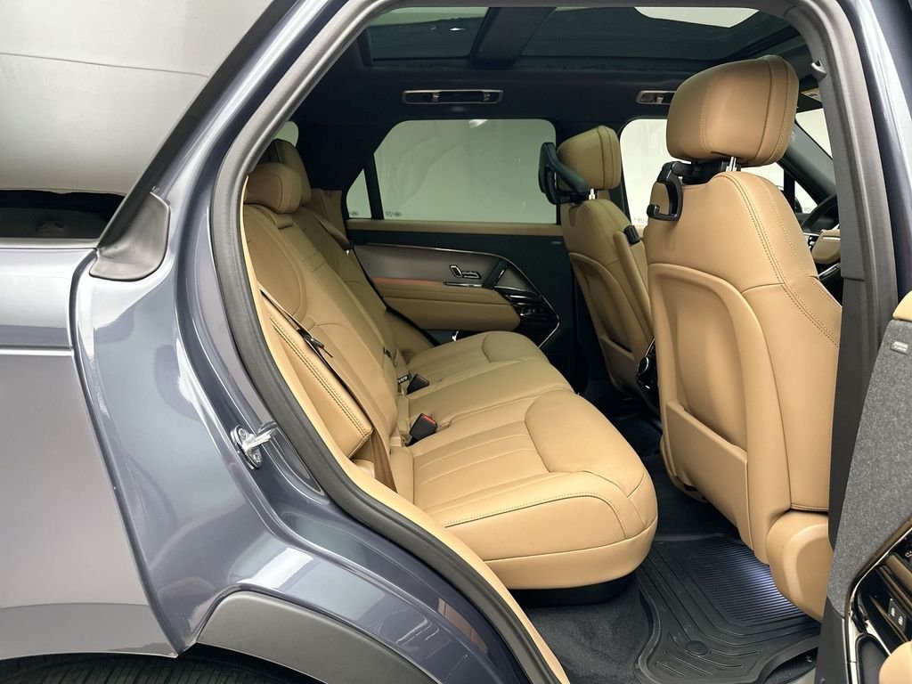 New 2026 Varesine Blue Metallic Land Rover SE image 7