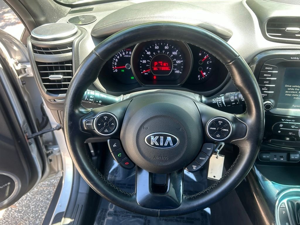 Used 2014 Silver Kia Exclaim image 21