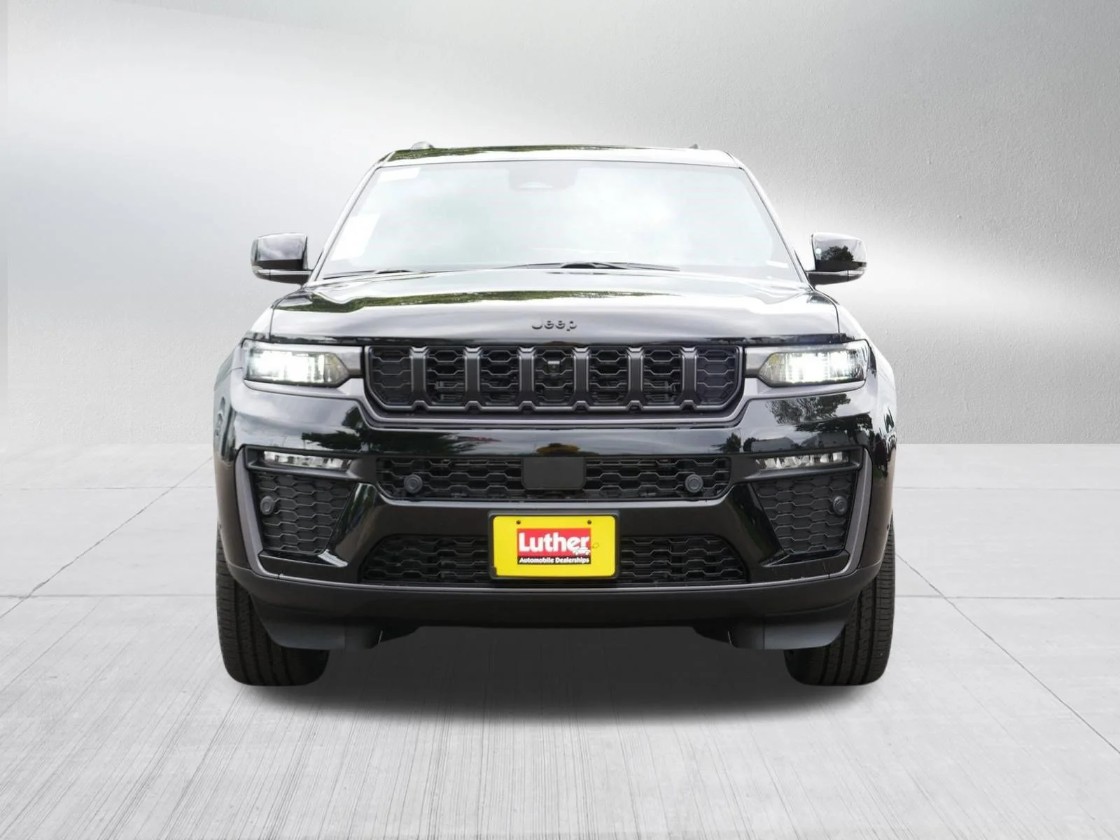 New 2026 Diamond Black Crystal Pearl-Coat Exterior Paint Jeep 85th Anniversary Edition image 2