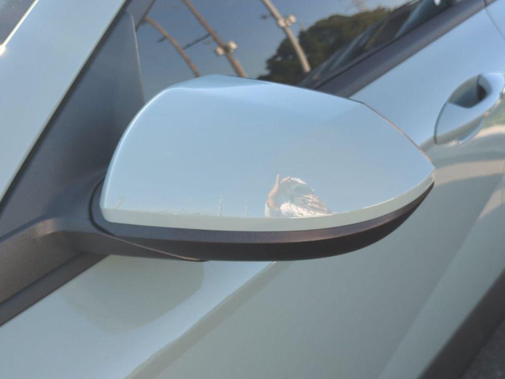 New 2027 Green Hyundai SE FWD image 12