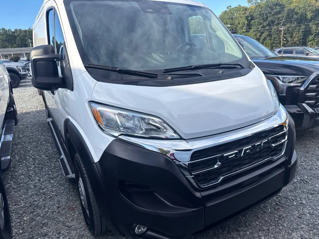 Used 2025 White Ram Base image 2