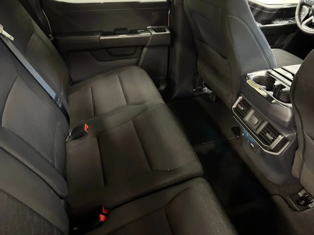 Used 2023 Silver Ford XLT image 19