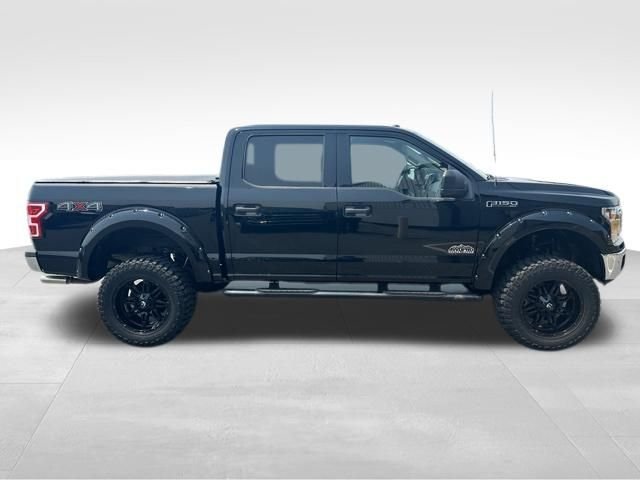 Used 2018 Shadow Black Ford XLT image 9