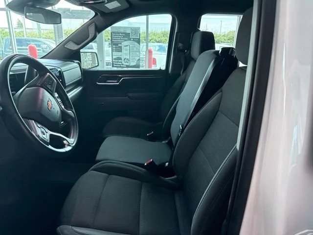 Used 2024 Summit White Chevrolet LT image 11