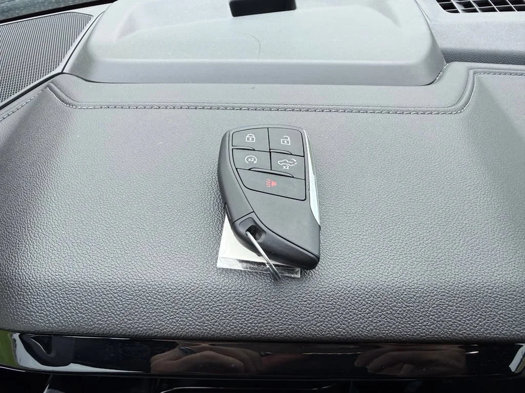 Used 2025 Cypress Gray Chevrolet LT image 8