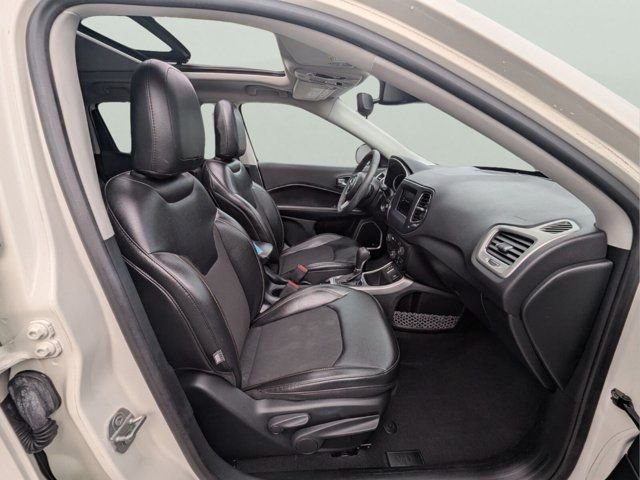 Used 2021 White Jeep Latitude image 35