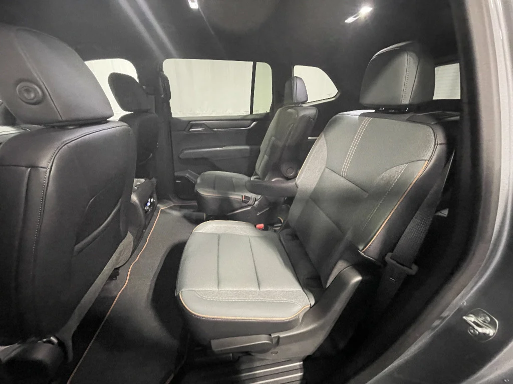 2025 GMC Acadia AT4 - Photo 17