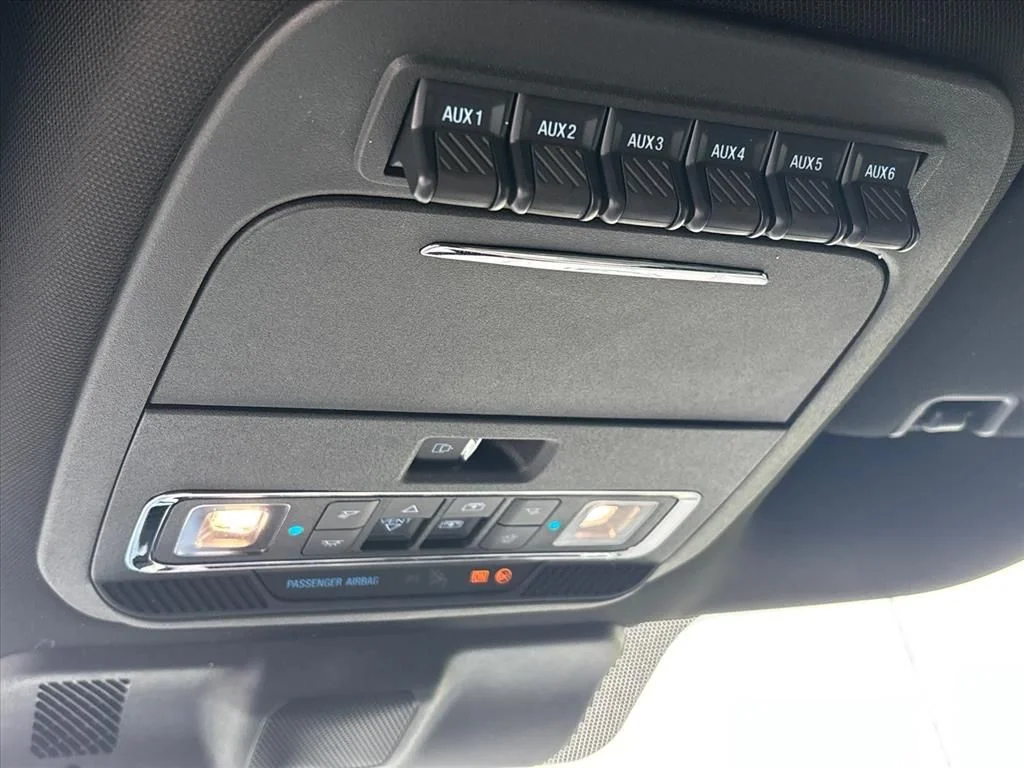 Used 2025 Black Ford Platinum image 42