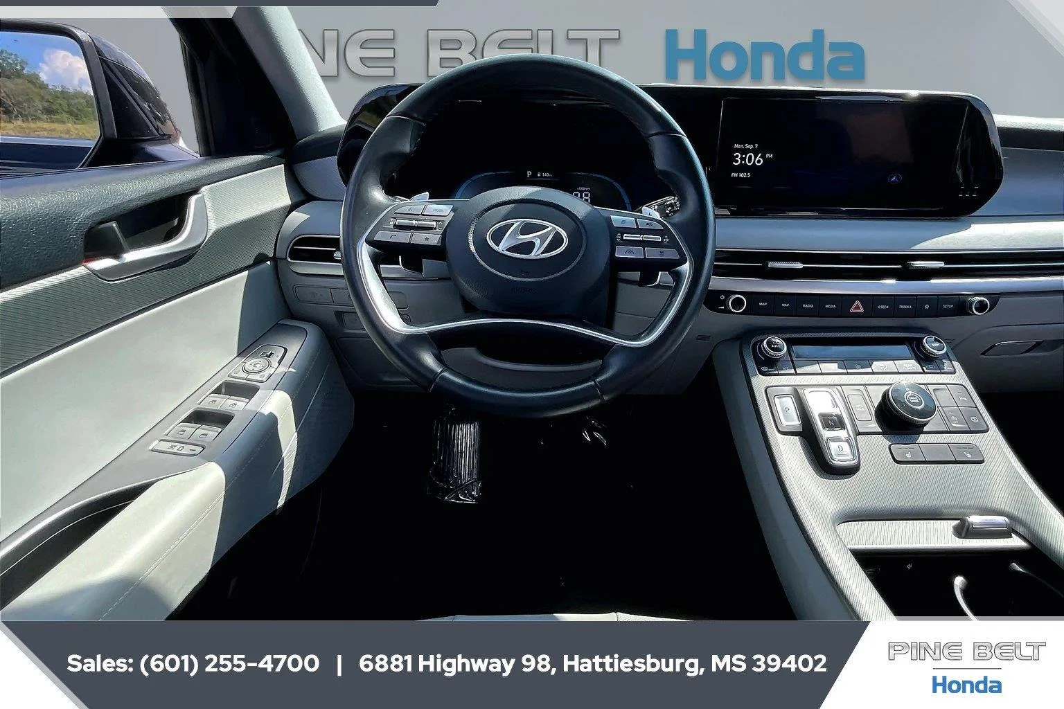 Used 2025 Abyss Black Pearl Hyundai SEL image 5