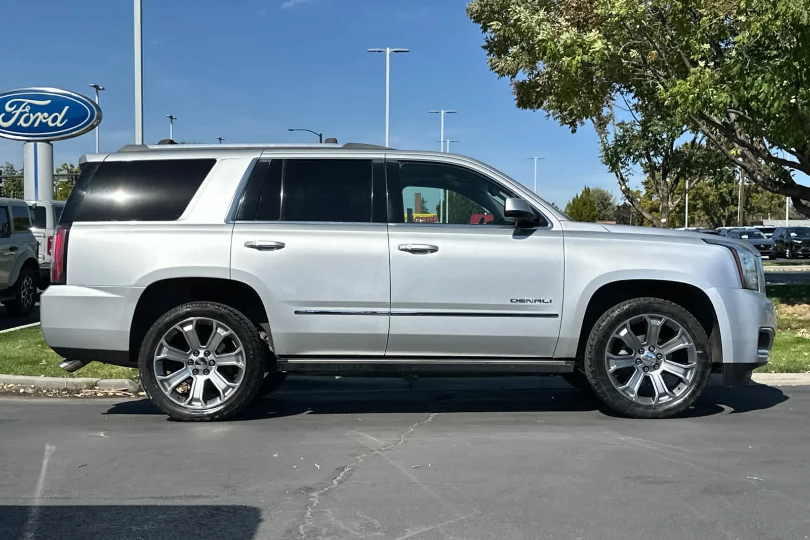 Used 2018 Quicksilver Metallic GMC Denali image 8