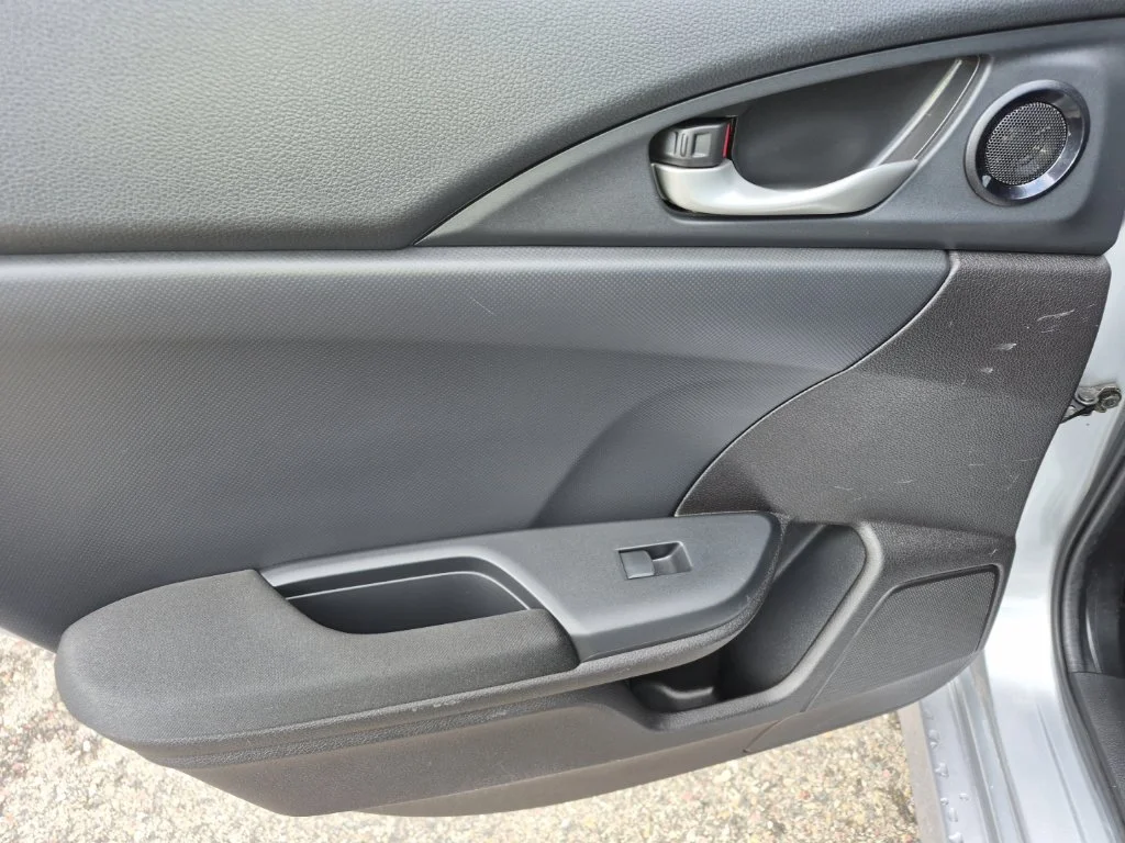 Used 2018 Silver Honda EX image 29