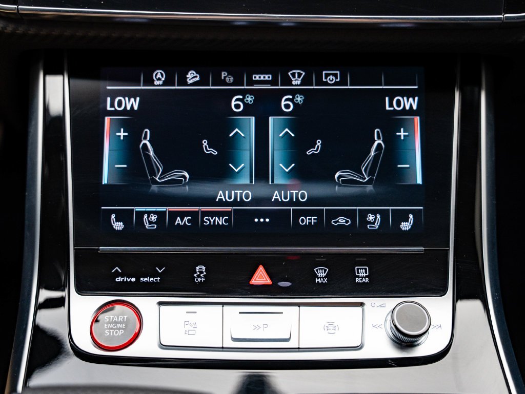 Used 2025 Mythos Black Metallic Audi 4.0T image 36