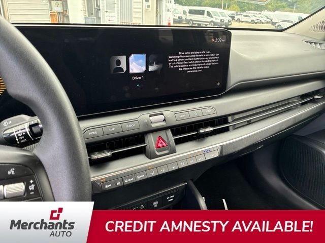 Used 2025 Black Kia LXS image 11