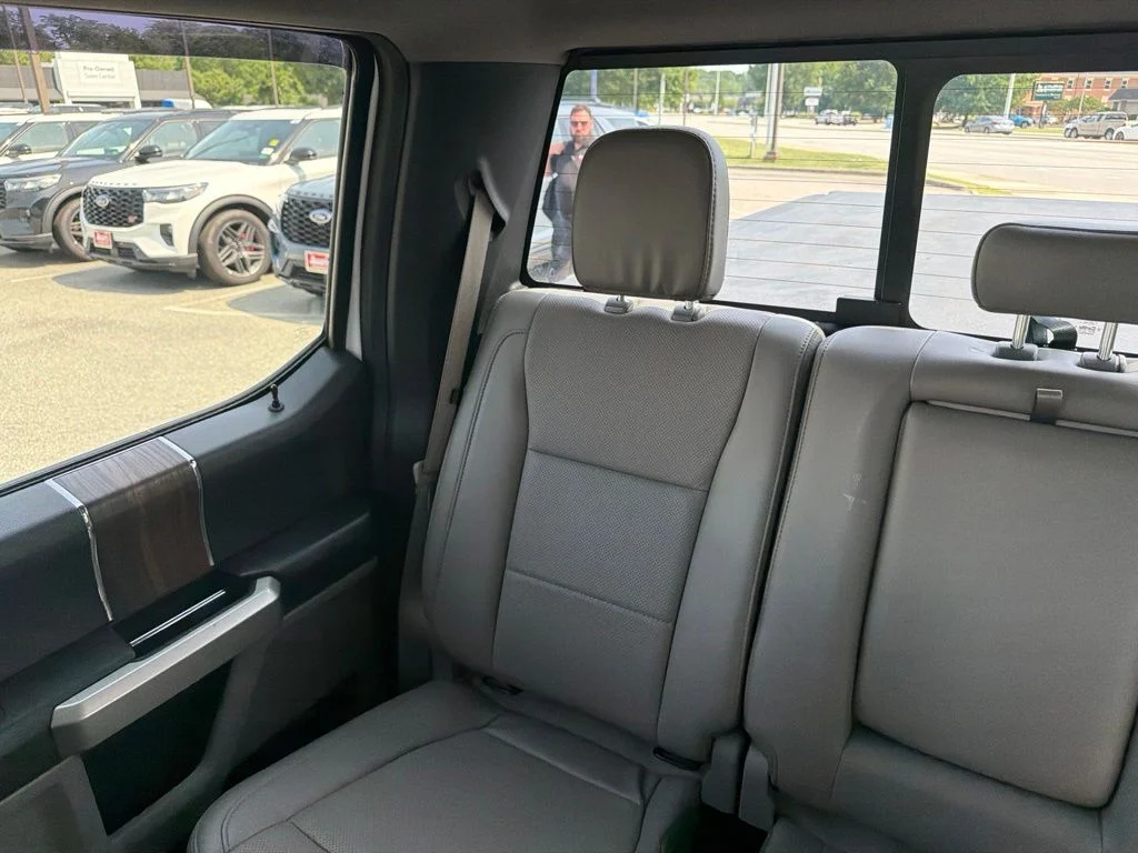 Used 2016 White Ford Lariat image 11