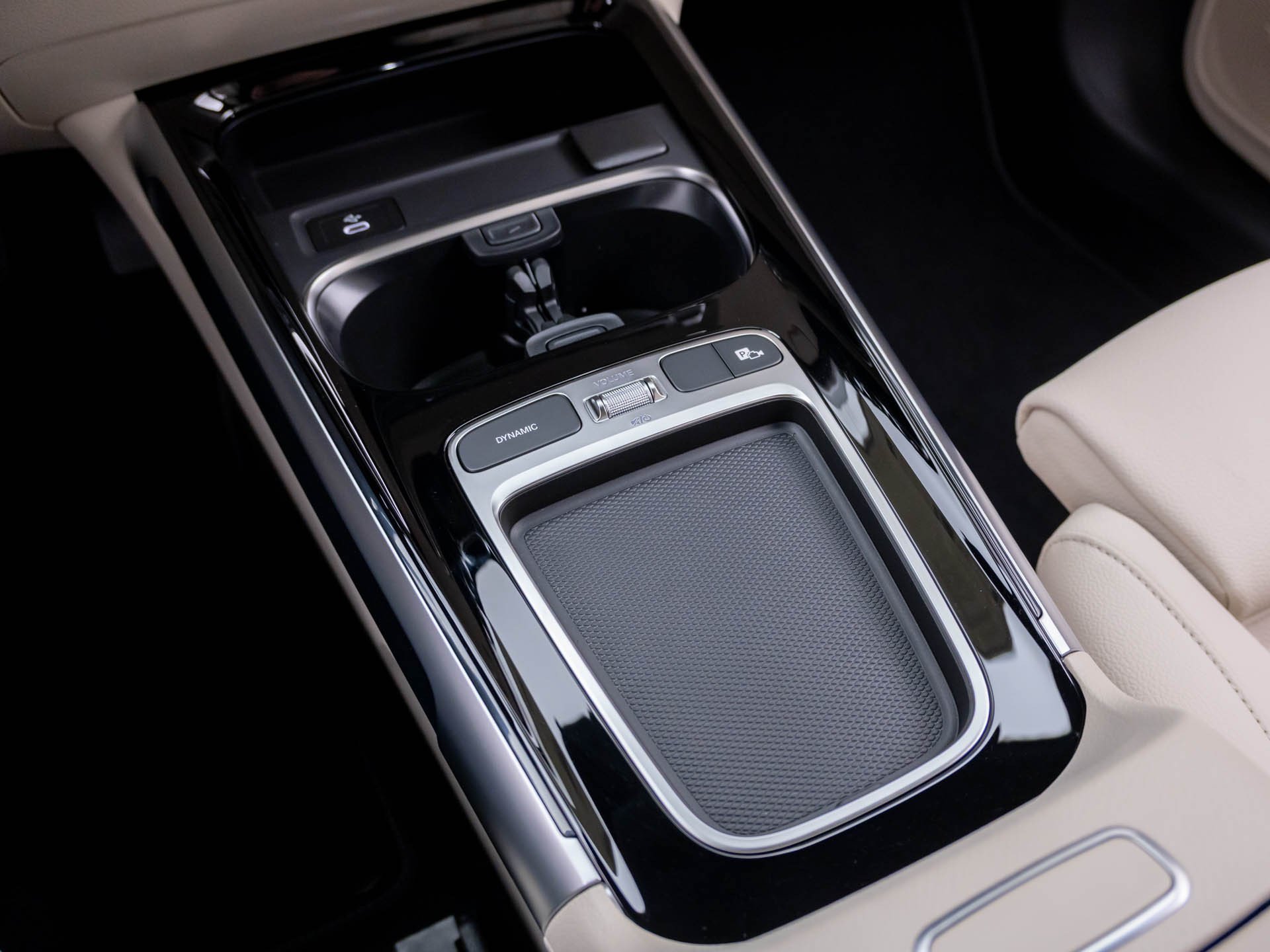 New 2026 White Mercedes-Benz GLB 250 image 69