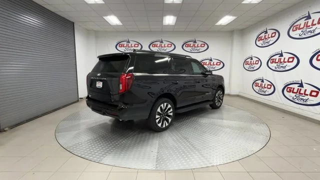 New 2027 Agate Black Metallic Ford Platinum image 11