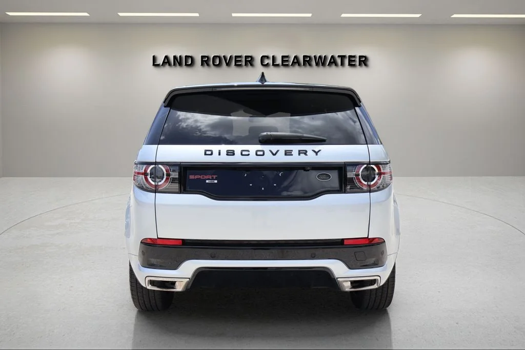 Used 2017 Indus Silver Metallic Land Rover HSE image 4