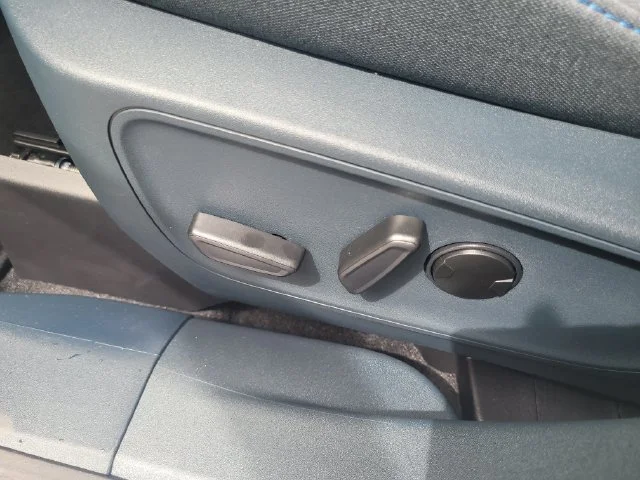 New 2026 White Metallic Ford XLT image 20