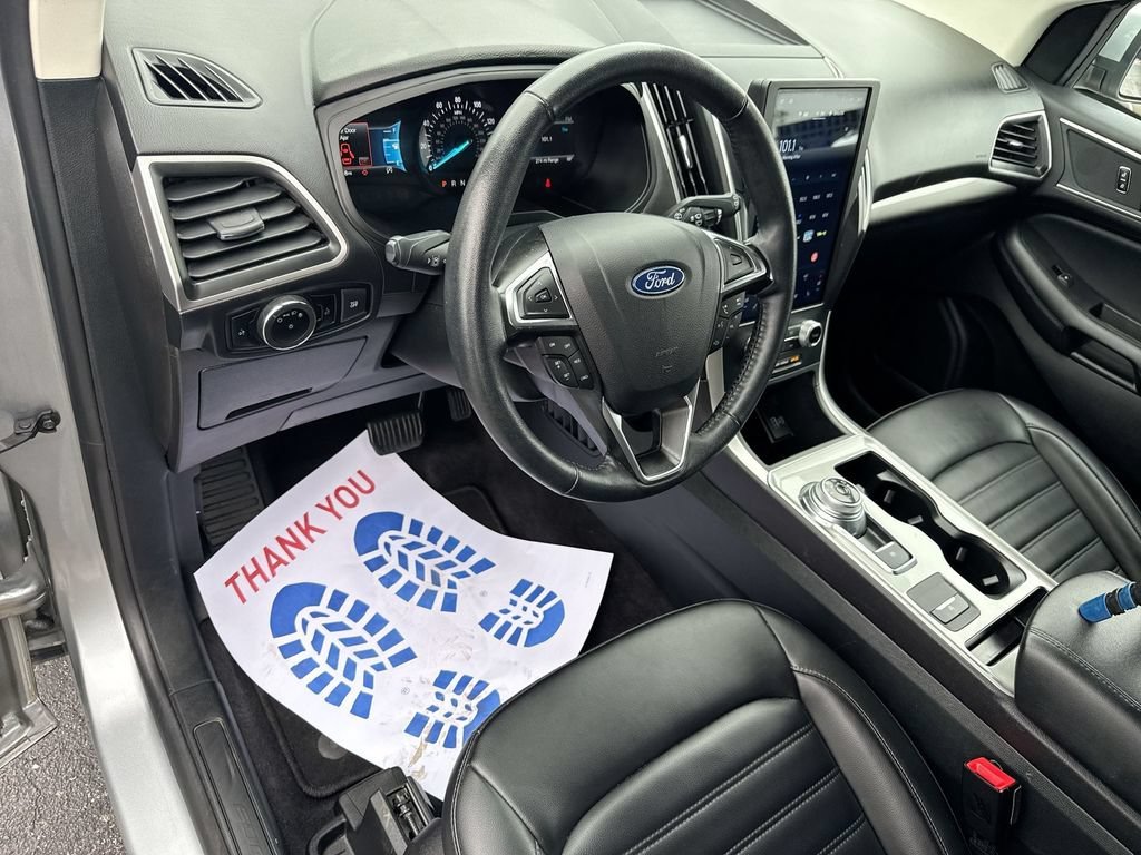 Used 2024 Silver Ford SEL image 12