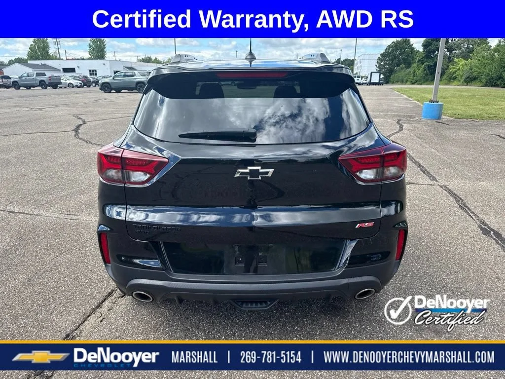 Used 2023 Mosaic Black Metallic Chevrolet RS image 4
