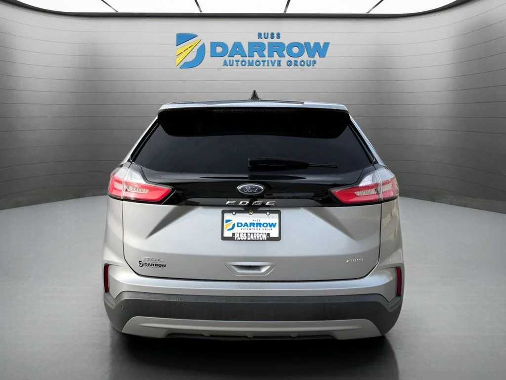 Used 2024 Silver Ford SEL image 4