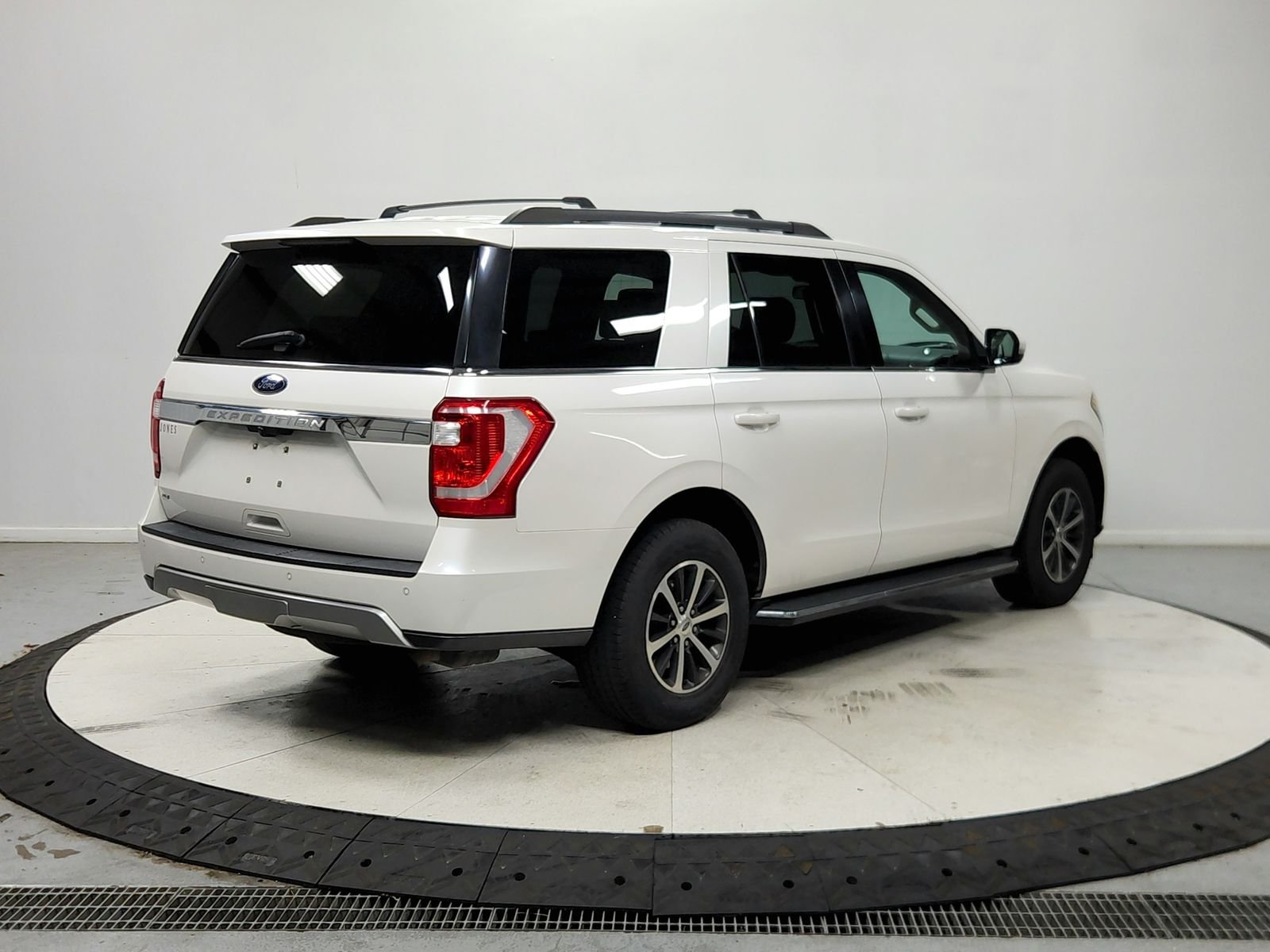 Used 2018 White Ford XLT image 8
