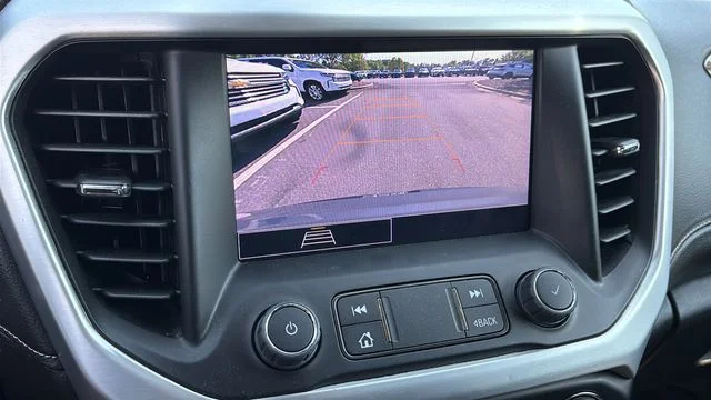 Used 2023 Silver GMC SLE image 25