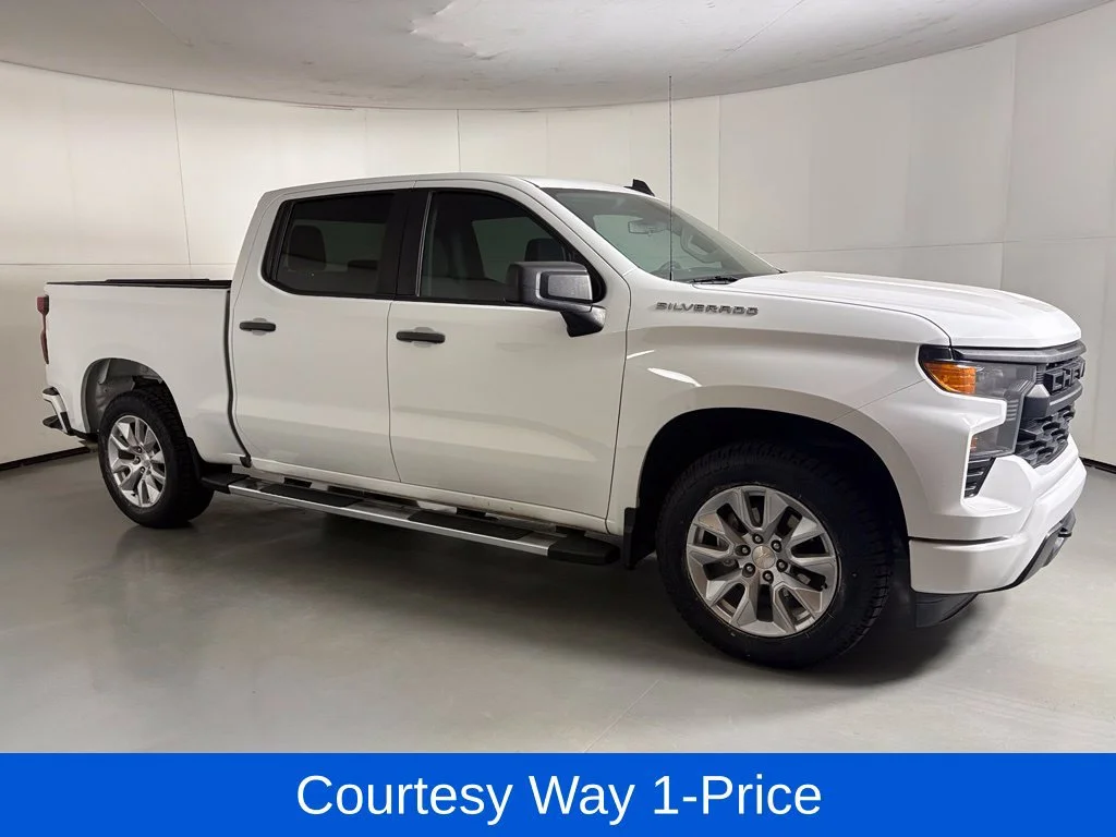 Used 2024 Summit White Chevrolet Custom image 12