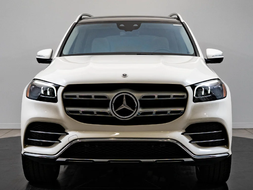 Used 2023 Manufaktur Diamond White Metallic Mercedes-Benz GLS 450 image 2