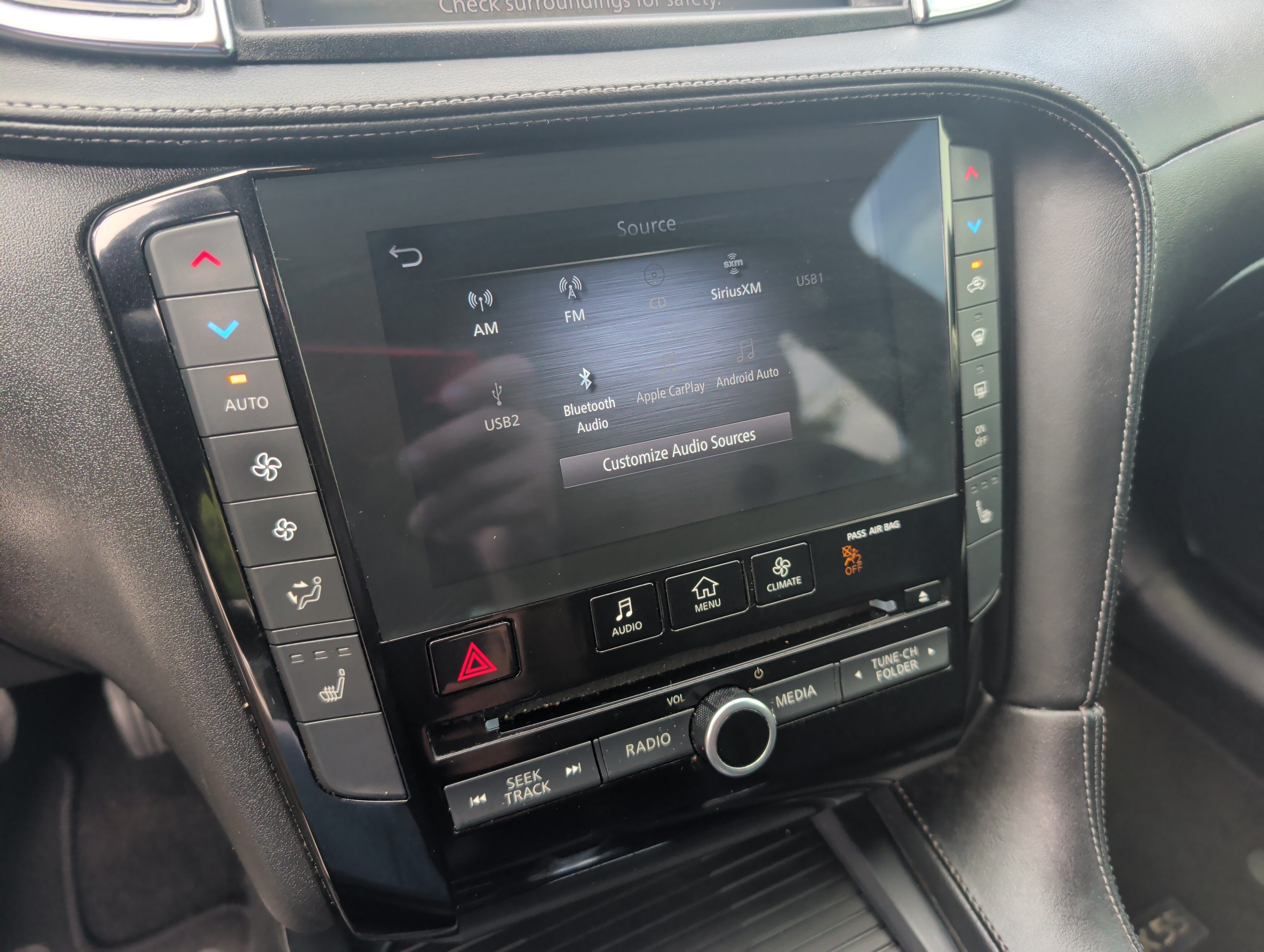 Used 2022 Mineral Black INFINITI LUXE image 24