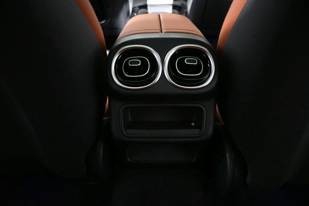 New 2027 Polar White Mercedes-Benz GLC 300 image 54