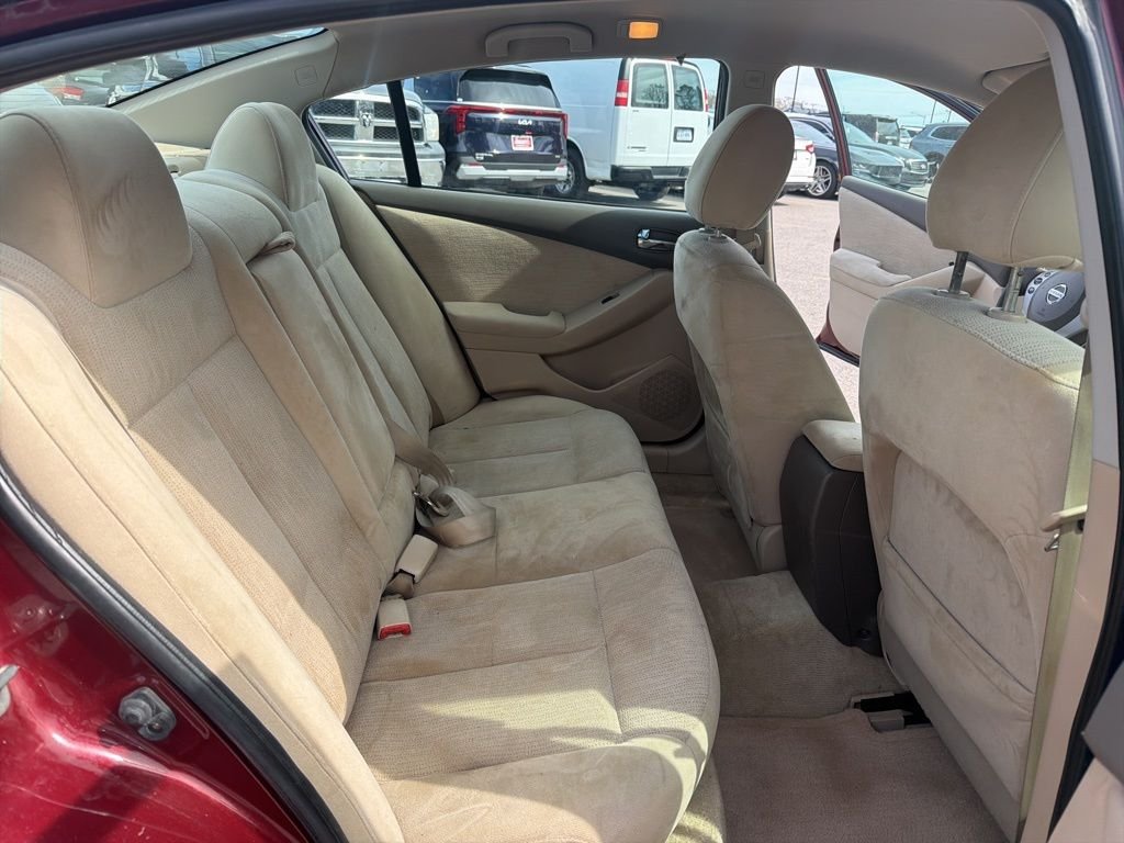 Used 2011 Red Nissan 2.5 S image 25