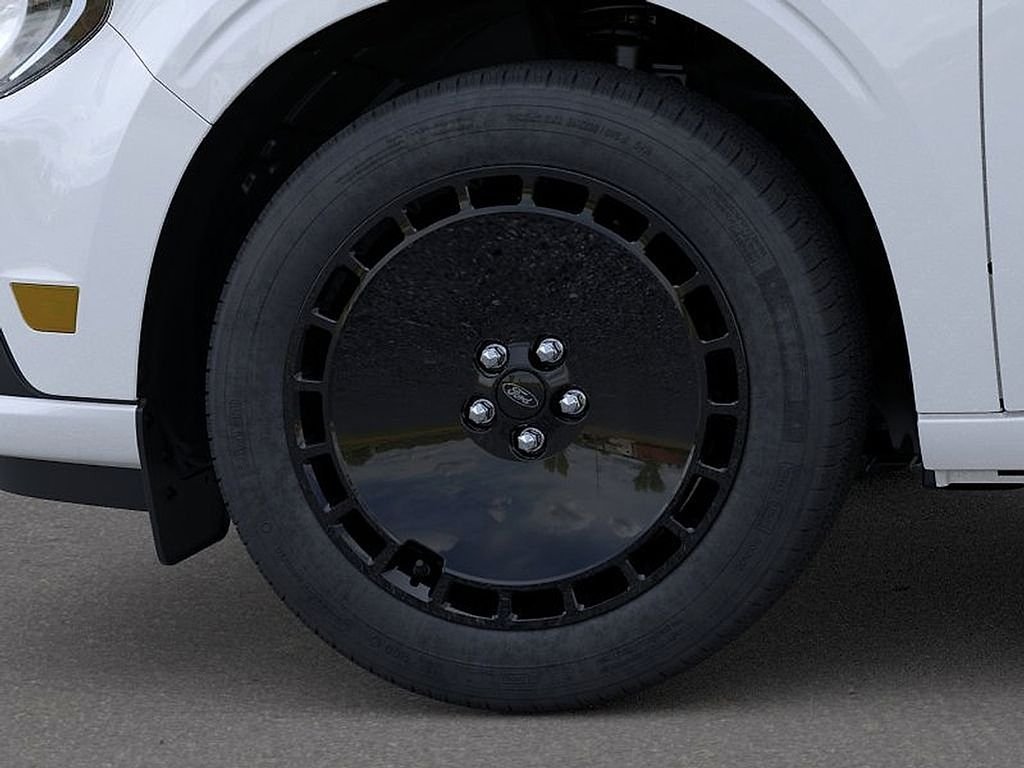 New 2025 Oxford White Ford Lobo™ image 20