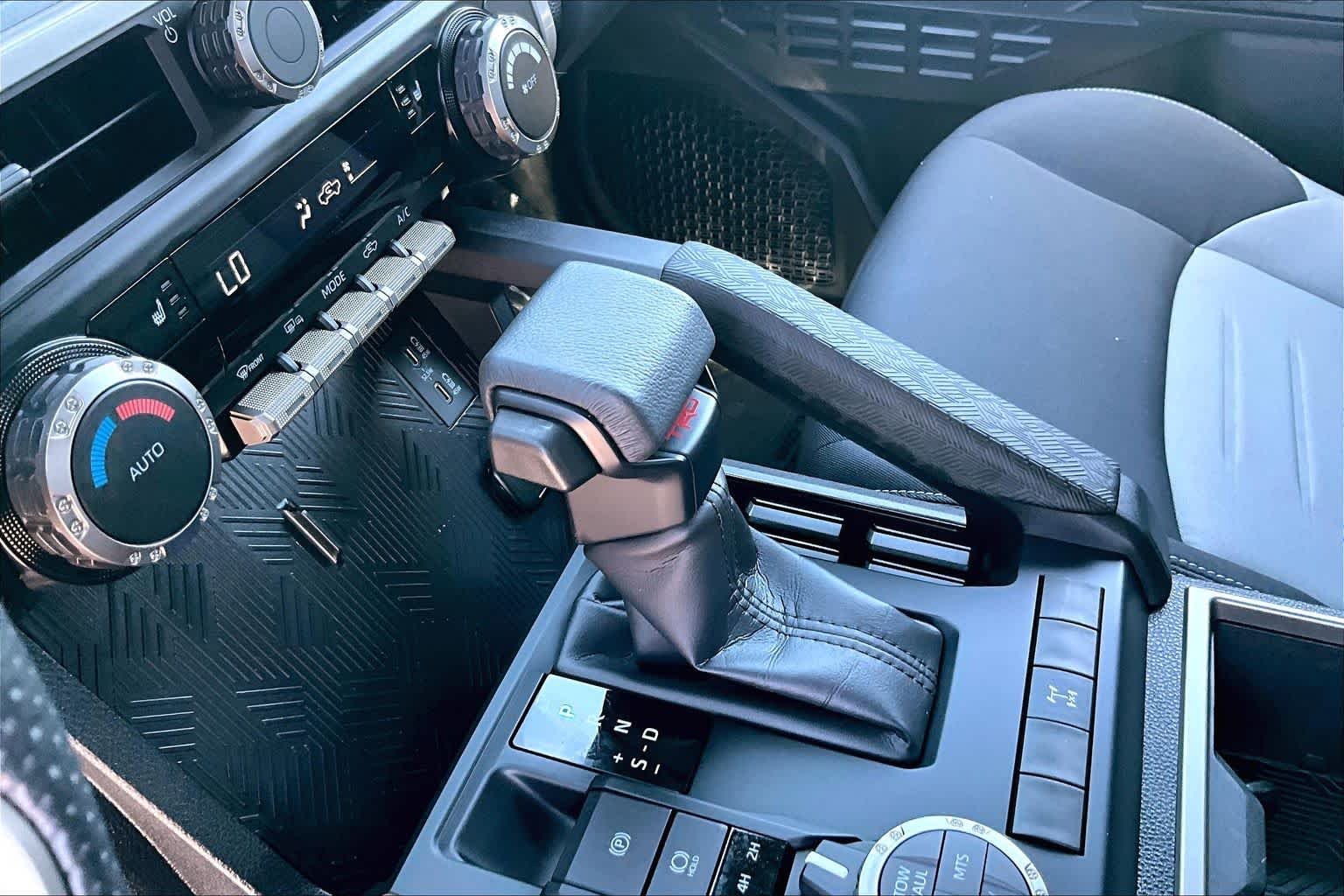 2024 Toyota Tacoma TRD Off Road - Photo 16
