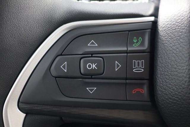 Used 2024 White Jeep Altitude X image 11