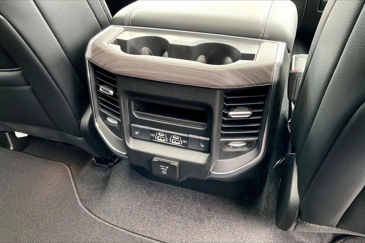 New 2026 Ivory White Tri-Coat Pearl-Coat Exterior Paint RAM Laramie image 16
