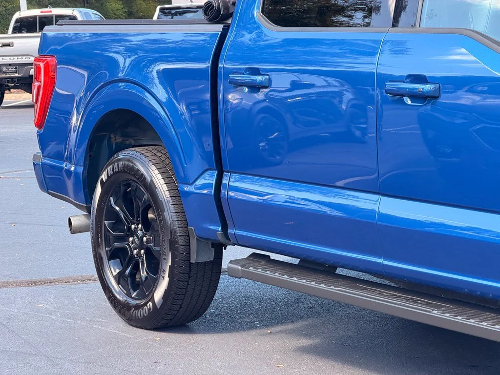 Used 2022 Blue Ford XLT image 9