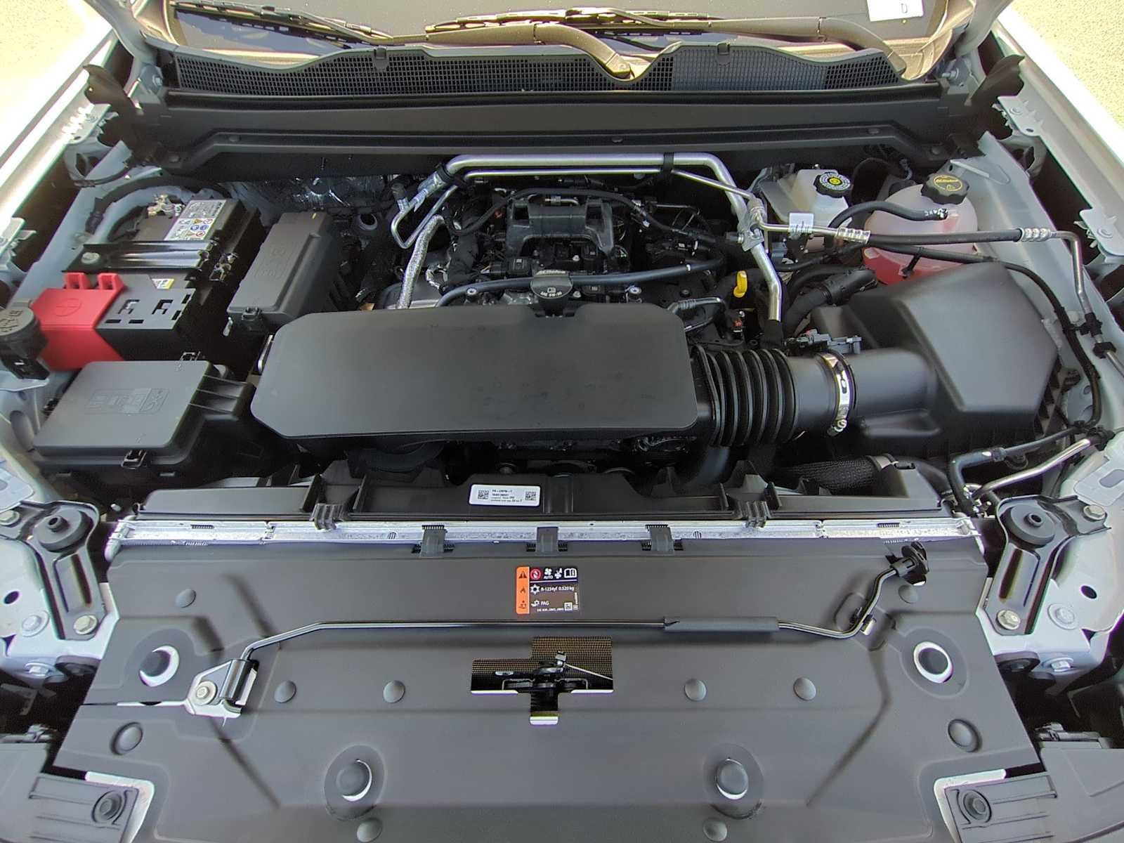 Used 2026 Summit White Chevrolet Z71 image 28