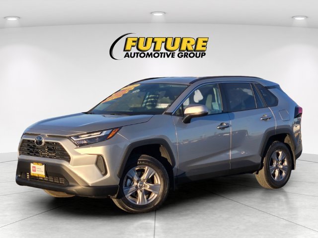 Used 2024 Silver Toyota XLE image 8