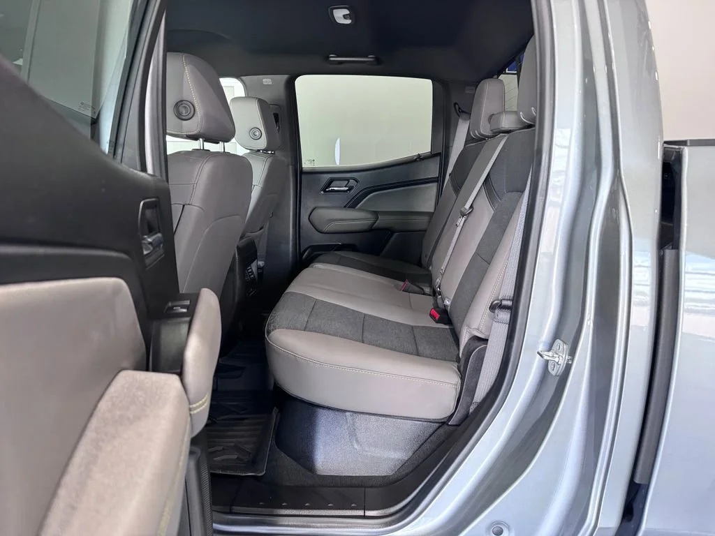 2024 Chevrolet Colorado ZR2 - Photo 11