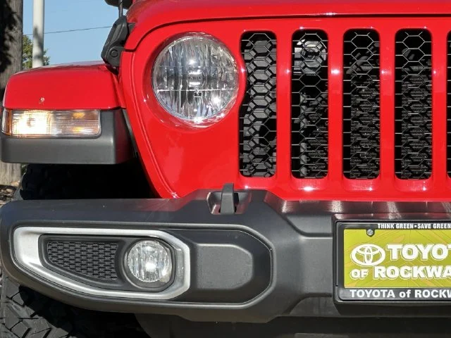Used 2023 Red Jeep Texas Trail image 7