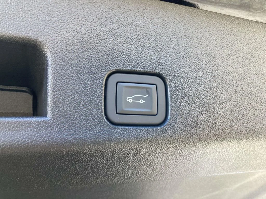 New 2026 Ebony Twilight Metallic GMC Elevation image 12