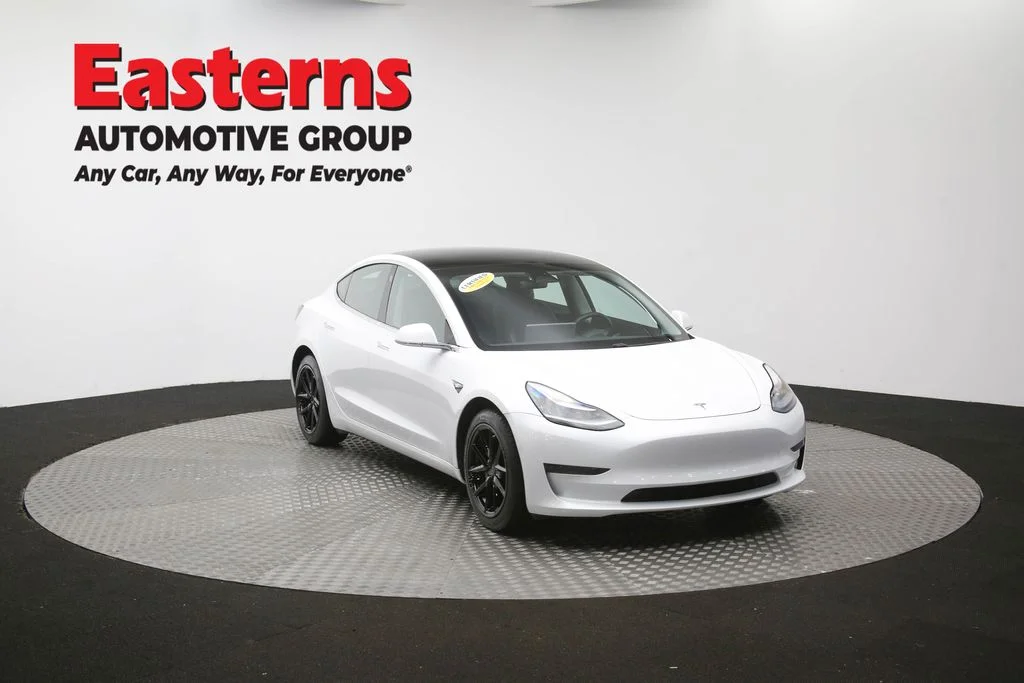 Used 2019 White Tesla Standard Range Plus image 46